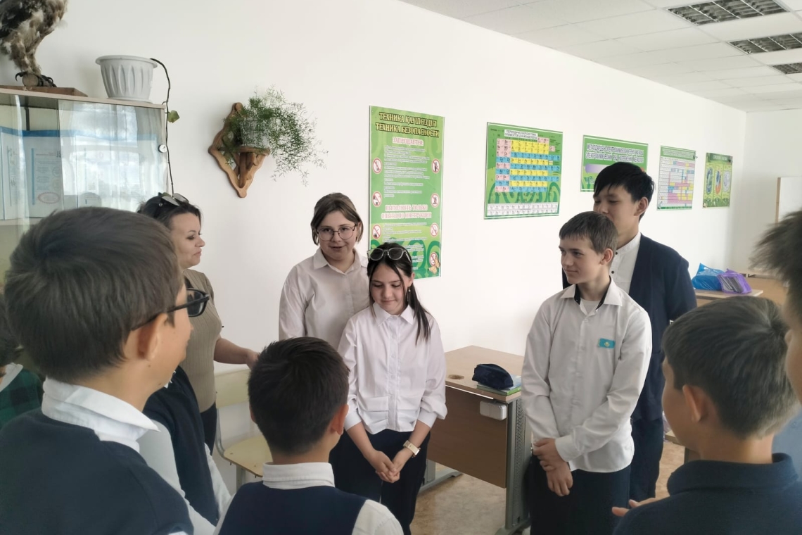 В рамках психологической недели " Спокойствие - моя сила" психологом школы проведён тренинг среди учащихся 7 класса на тему" Моё спокойствие - моя сила". Цель: Закрепление навыков саморегуляции. #Адал_азамат #Центр_Психологической_Поддержки  #СқоӘкімдігін